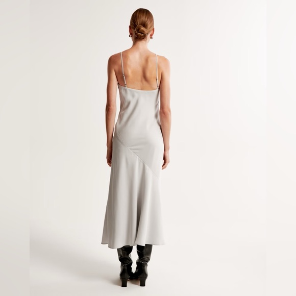 abercrombie and fitch High-Neck Maxi Dress small petite in light grey - Picture 3 of 8